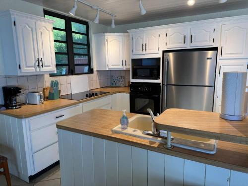 Létesítmények, St. Croix 4 BR Beach Villa | Explorer's Paradise in Frederiksted