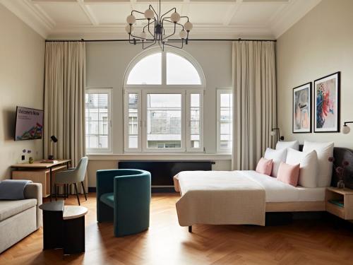 room detail thumbnail 0