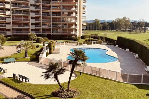 Studio with balcony and pool in Mandelieu - Location saisonnière - Mandelieu-la-Napoule