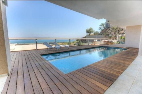 Blue Bay Villa Luxury Stay by the Water in Ashkelon