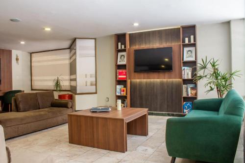 Best Western PLUS Plaza Florida & Tower in Irapuato, Mexico
