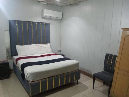 Hotel Tulip INN - image 2