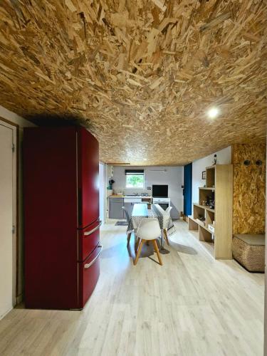 Studio confort chez Lolita et Wilfried in Saint Laurent Sur Sevre