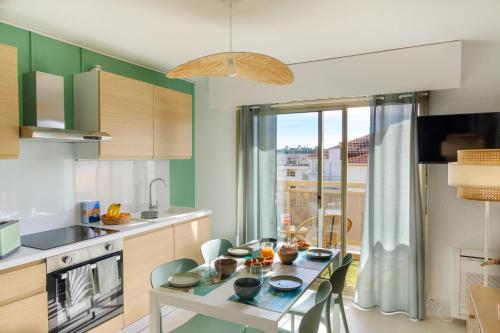 T2 rénové Premium - Parking Privé - Clim - 300 m Plage - Wifi - Balcon