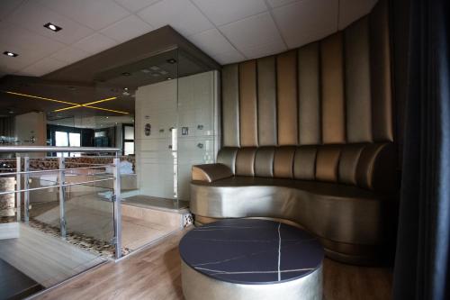 Hotel Le Chablis Cadillac in Mercier-Hochelaga-Maisonneuve