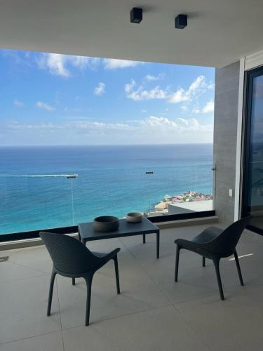 In the Blue Sky - Spectacular view home in Cay Bay