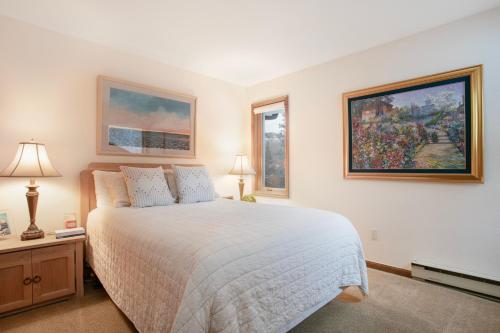 I1 Gore Creek Meadows townhouse - image 3