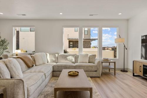 Coastline Cottage townhouse - image 10