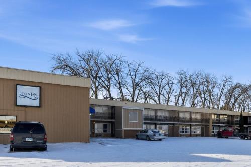 Devils Lake Inn By OYO Near Devils Lake Regional Airport