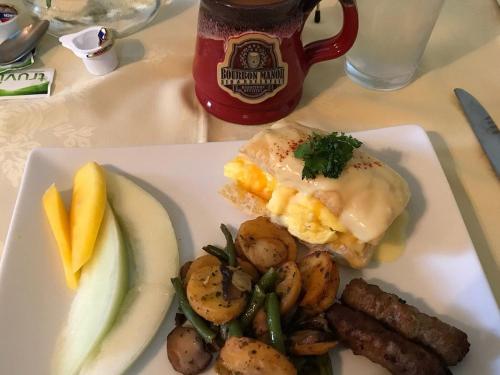 Bourbon Manor Bed & Breakfast Inn