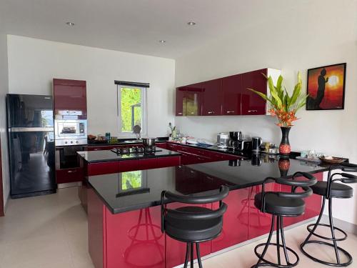 クラビ Sunset bay view villa krabi 4つ星 シングルルーム レストラン