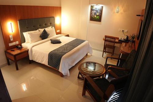 Hotel Krithick Grand in Thenis