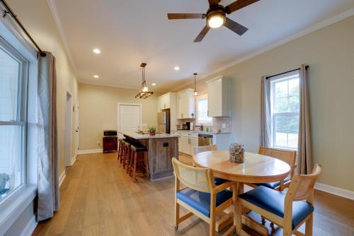 Sweet Southern Pines Abode with Yard and Covered Porch - main image