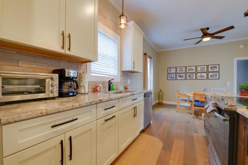 Sweet Southern Pines Abode w/ Yard & Covered Porch in Fayetteville (NC)