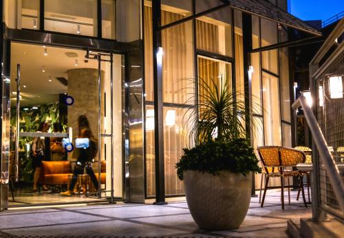 Pintu masuk, 65 Hotel, Rothschild Tel Aviv - an Atlas Boutique Hotel in Pusat Kota Tel Aviv