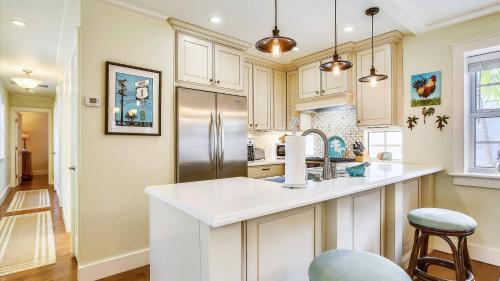 Paradise Palms by AvantStay Great Location w Outdoor Dining BBQ Close to Higgs Beach Month Long Stays in Key West, USA