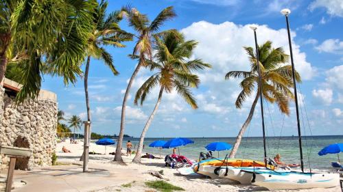 Ibis by AvantStay Close to Duval Street w Shared Pool Month Long Stays Only in Key West, USA