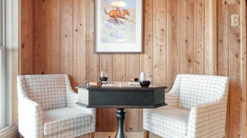 Fontana by AvantStay Gorgeous Mountain Cabin w Views Hot Tub Game Room in Gatlinburg, USA