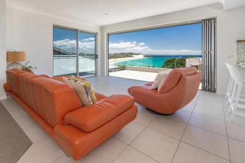 Beach Break, Forster
