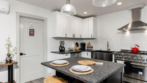 Facilities, Twin Oaks Retreat by AvantStay in Freeland (WA)