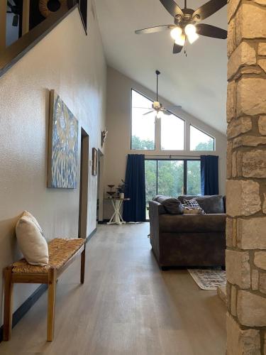 Owls Nest in Rio Frio (TX)