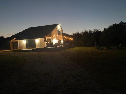 Owls Nest in Rio Frio (TX)