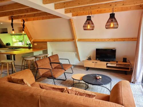 Stylish Chalet Haven near Durbuy – khách sạn tại Petite Somme