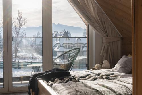 2 bedrooms, 6 beds