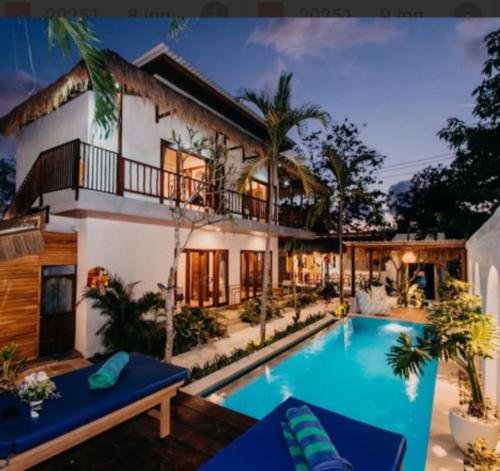 28 Degrees Lembongan - Bali