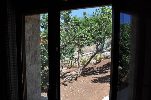 Gerani Private Villa - image 3