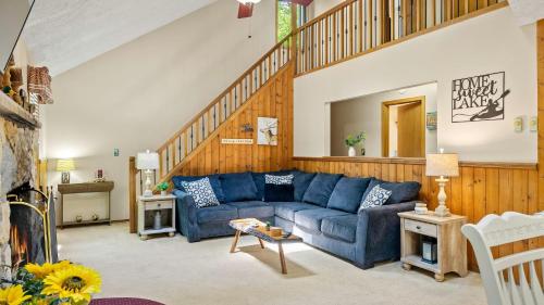 Shady Pines by AvantStay Enclosed Porch Game Rooms LakeBeach Access in Albrightsville, USA