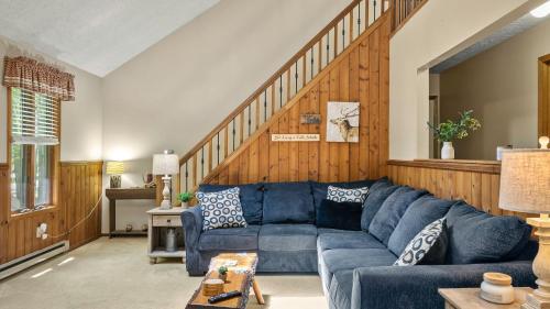 Shady Pines by AvantStay Enclosed Porch Game Rooms LakeBeach Access in Albrightsville, USA