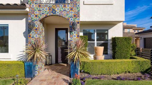 บริการและสิ่งอำนวยความสะดวก, Sunset Serenity by AvantStay Rooftop w Hot Tub Fire Pit 3 Blocks to Beach in โกรเวอร์ บีช (CA)