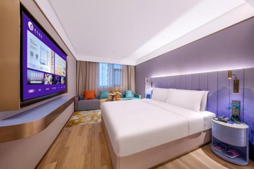 Manxin Hotel Wuhan Yellow Crane Tower Yangtze River Bridge – Wuhan, OH