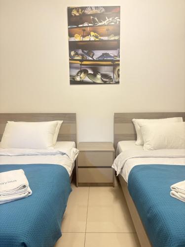Brown 8 3BR Apt in Sioufi - image 14