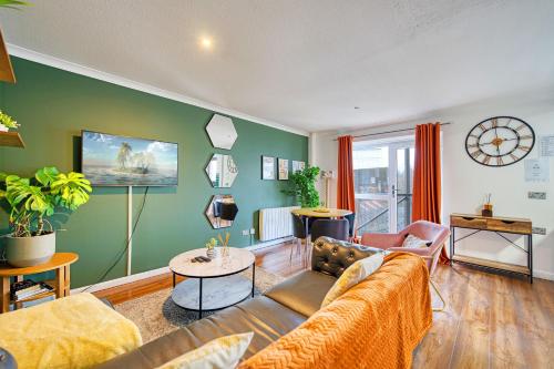 New Slick Finnieston Pad w/ Free Parking, Glasgow