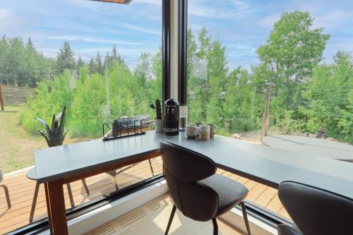 Iekārtas, Refuge Bay Caelum Cabin Luxury Off Grid Escape in Alberta Beach (AB)