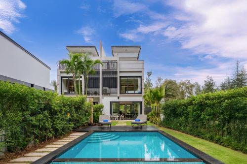 3 bedrooms, 4 beds