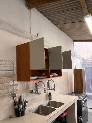 Bếp, Primo`s 2 Suites & Hostel in Buzios