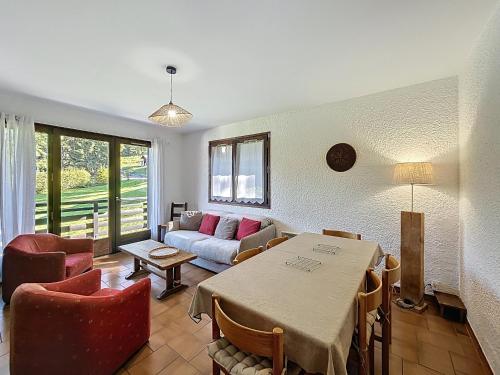 Appartement cosy 3 pièces avec cheminée et parking couvert au pied des pistes à Combloux - FR-1-560-18 - Location saisonnière - Combloux