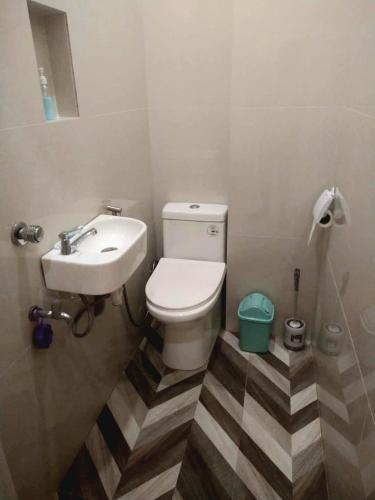 Rey's Pension House- Family Room in Dapitan City