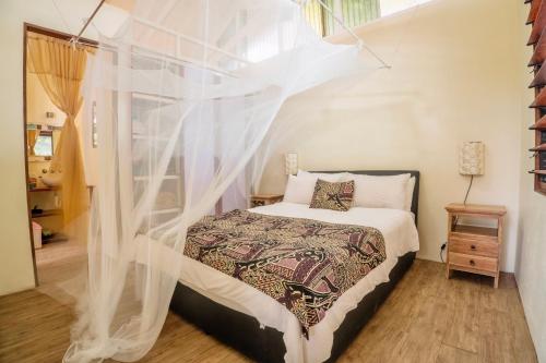 Whispering Palms - Absolute Beachfront Villas in Efate