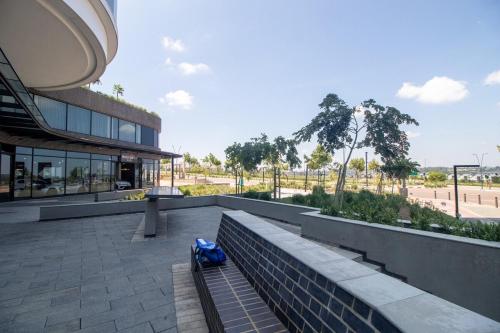 Ellipse Waterfall - Mall of Africa Access in Midrand