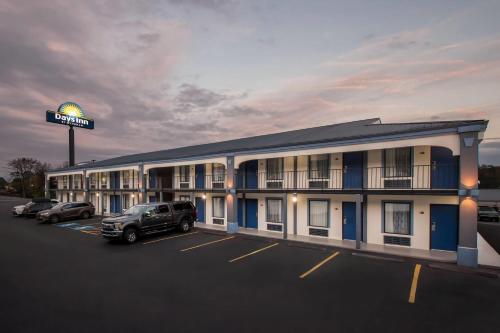 Days Inn by Wyndham Cleveland TN - image 12