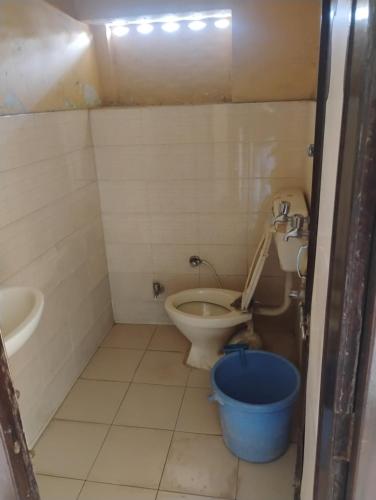 Bhola Hotel & Dormitory – khách sạn tại Dargah Bazar
