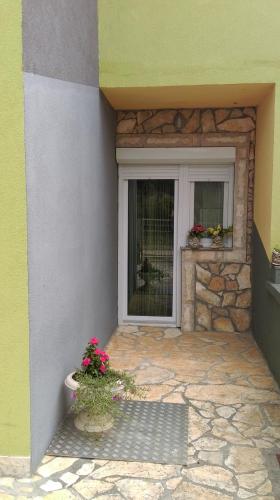  Apartments Dino in Gornji Karin