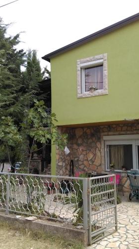  Apartments Dino in Gornji Karin