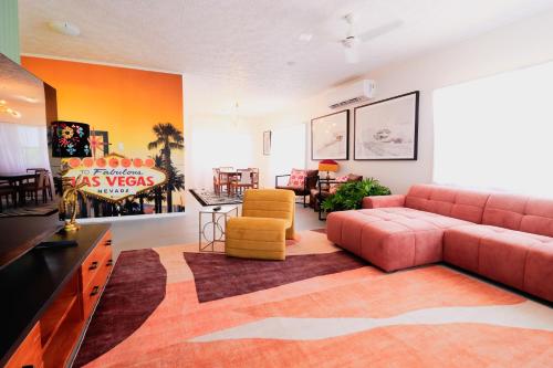 Pet Friendly Sleeps 8 Bowen Holiday House - Bowen