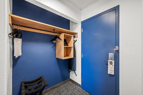 Clarion Hotel Beachwood-Cleveland - image 2