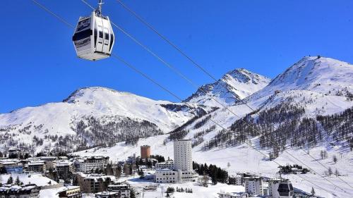 Sestriere, Trilocale panoramico fronte piste